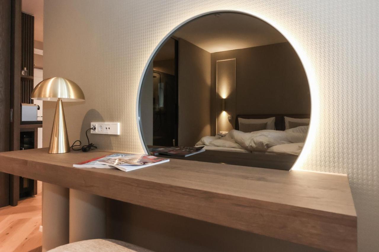 Linger Hotel