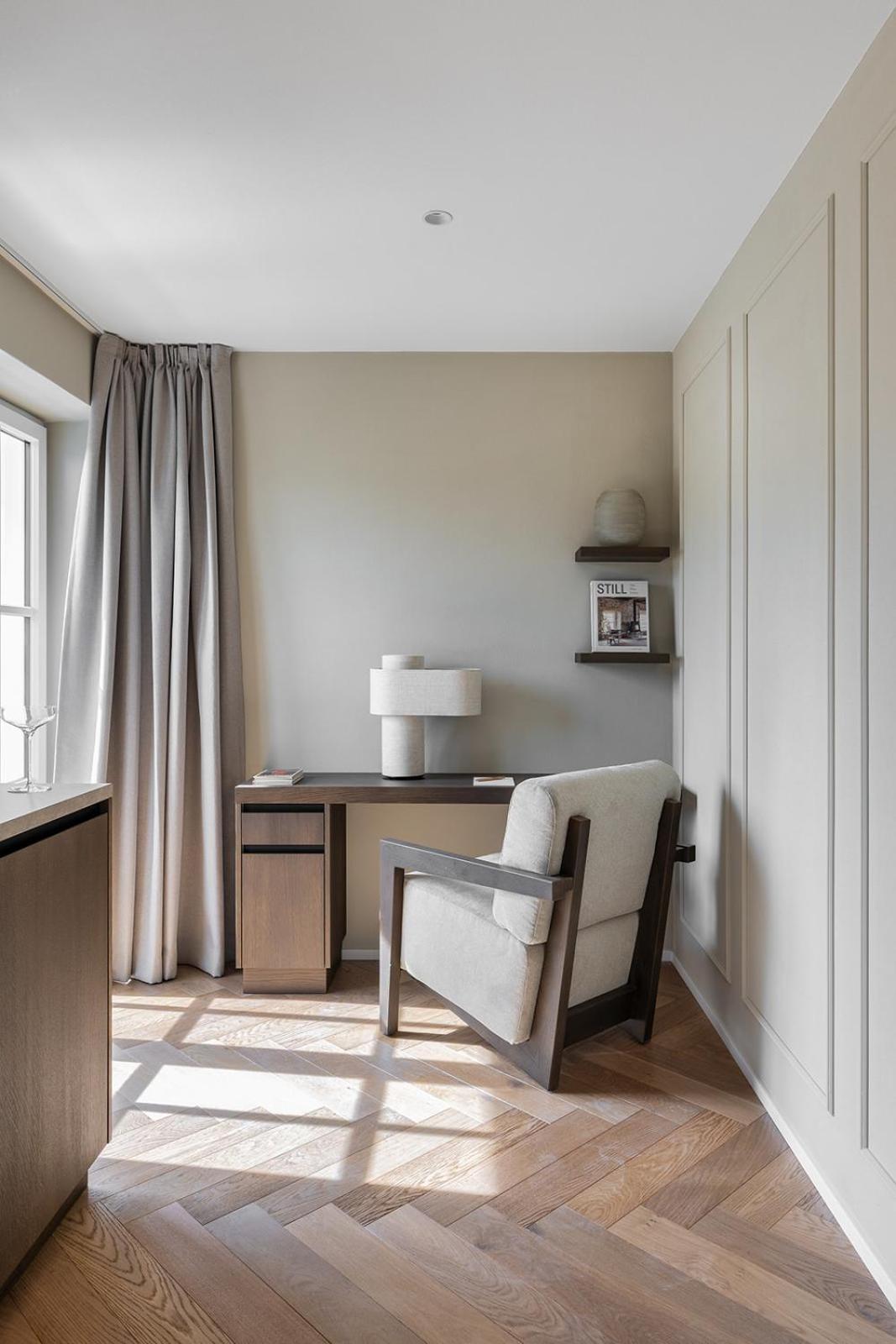 Linger Hotel